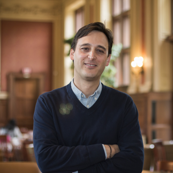 Prof. Ignacio Infante Receives Emerson's 2020 Excellence in Teaching Award 