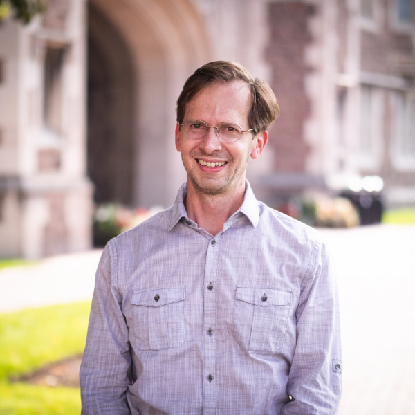 Professor Acree serving as faculty marshal in Spring 2021 graduate school commencement 