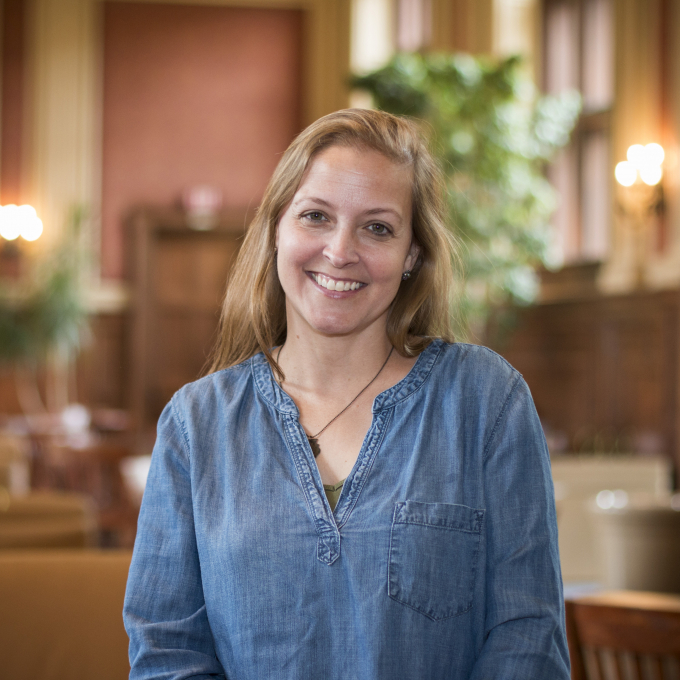 Headshot of ​Heidi Chambers